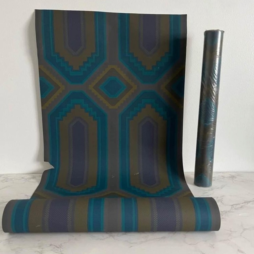 London Style Antique 1970s Wallpaper 2 Double Rolls 140 Sq Ft 21” wide Mod 70s